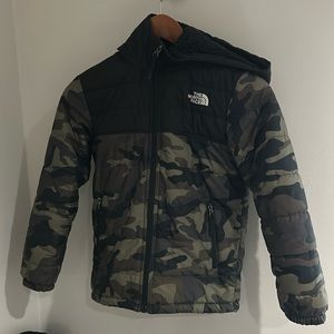 North Face Camo Boys 7/8 reversible hooded fleece coat
